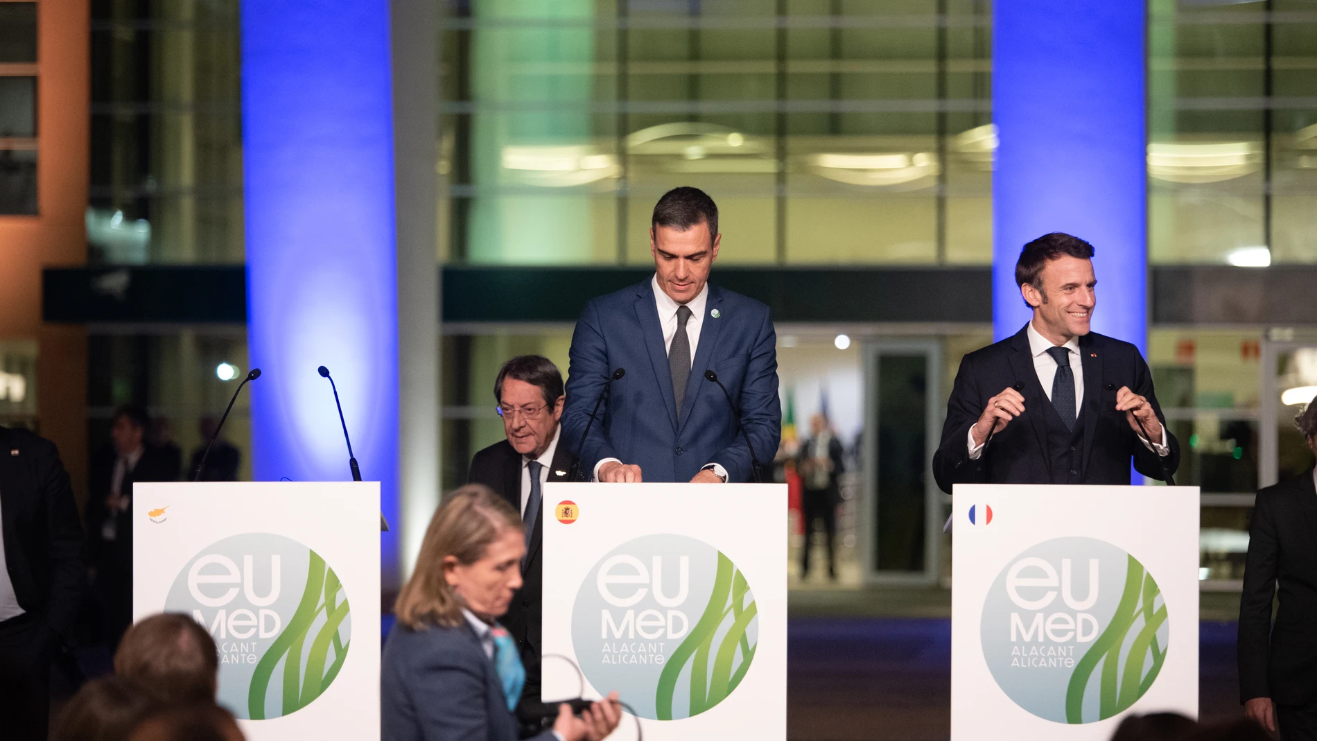 El presidente del Gobierno de España, Pedro Sánchez, comparece ante los medios de comunicación tras la celebración de la Cumbre Euromediterránea EU-MED9