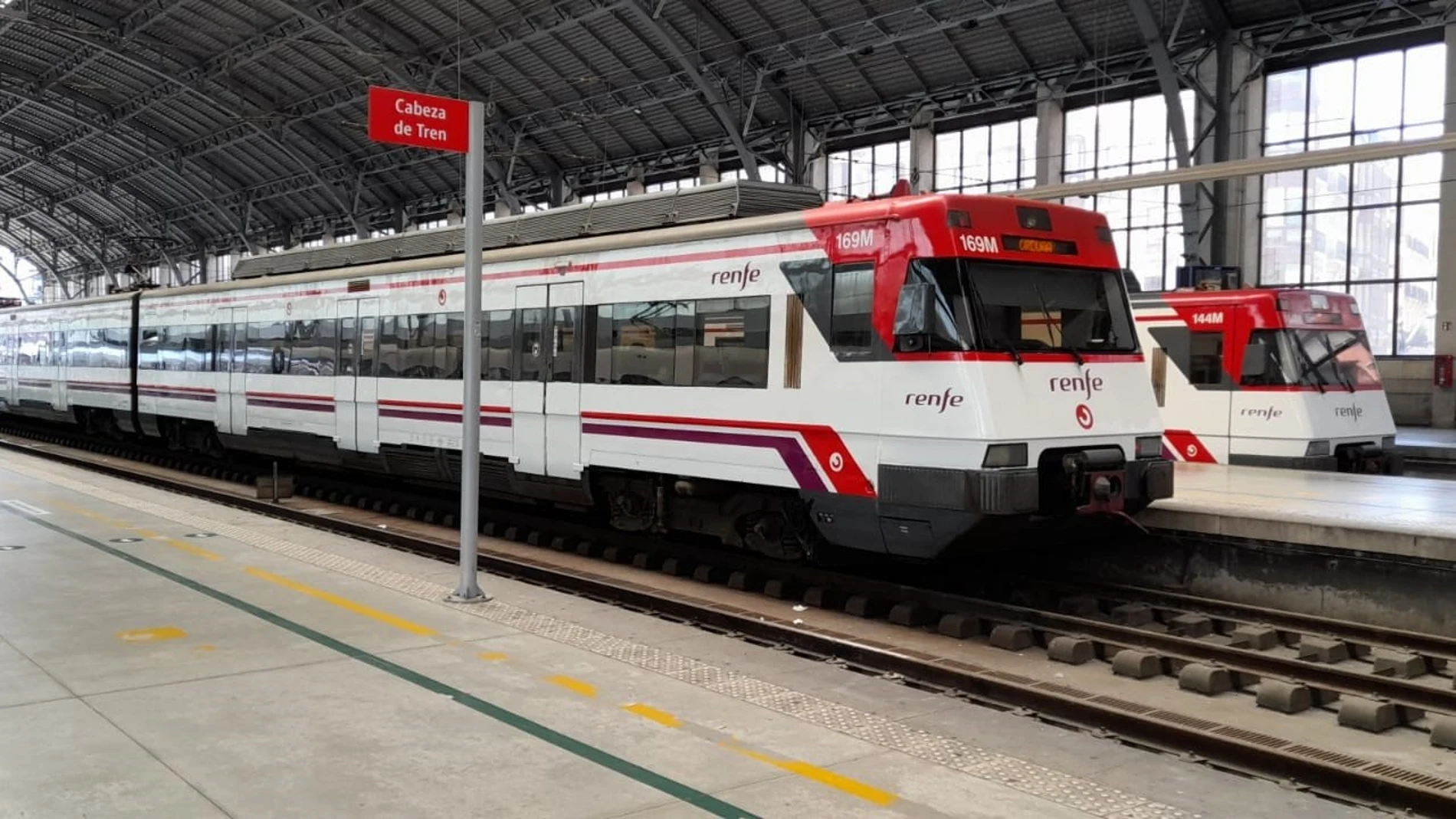 Renfe detecta a 1.900 usuarios valencianos que han hecho un uso irregular del abono
