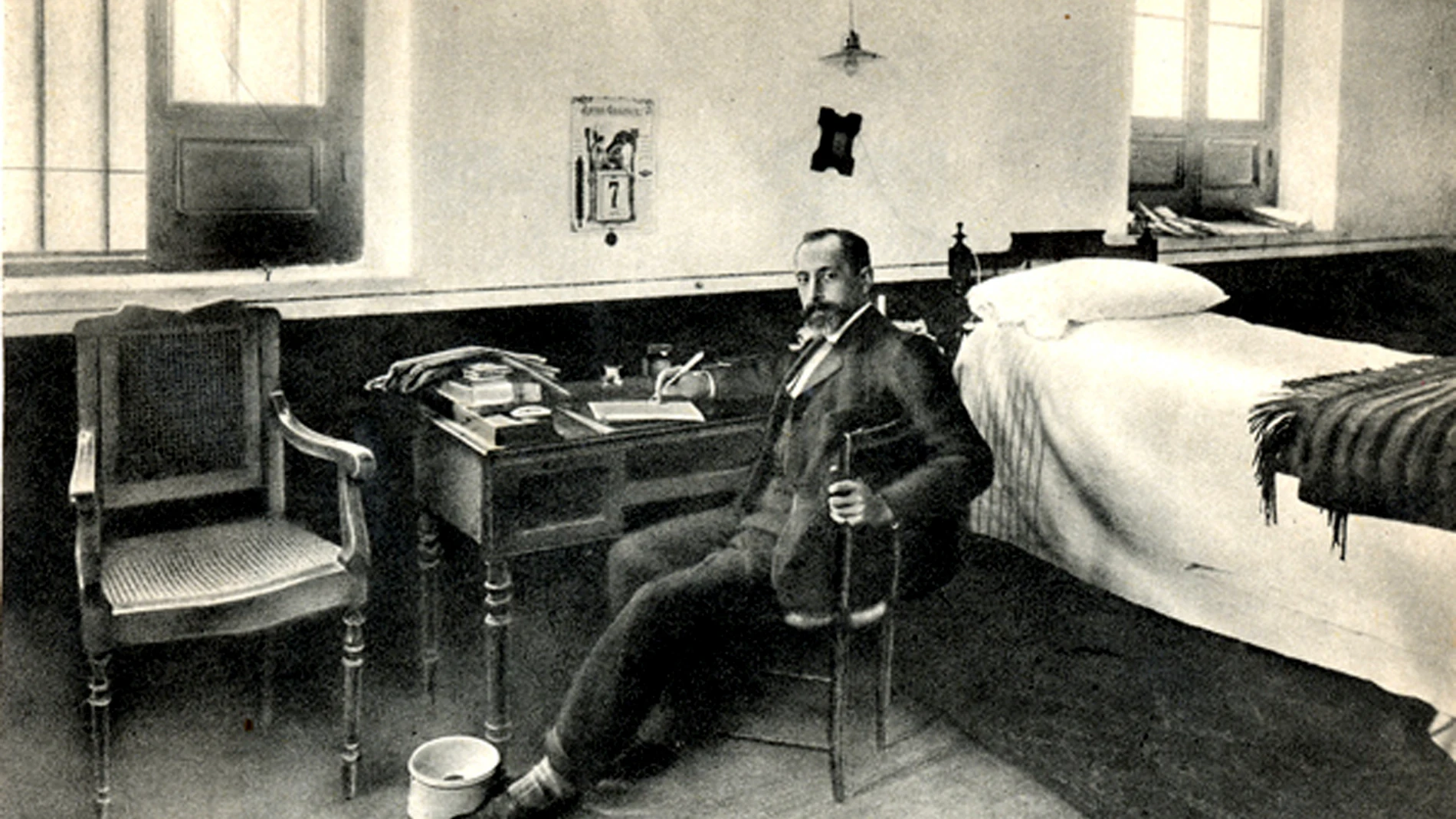 Sabino Arana en el interior de la cárcel de Larrinaga