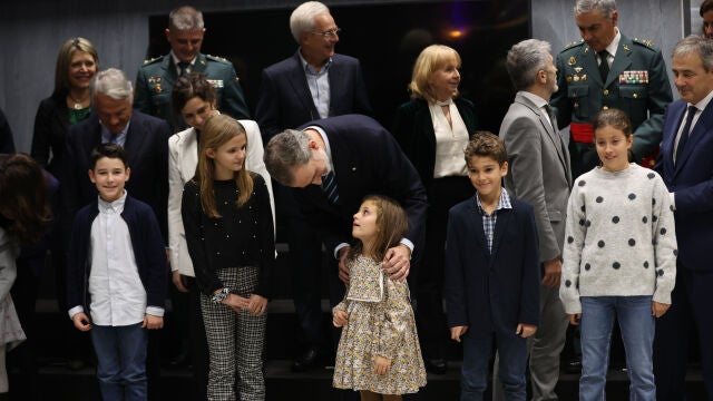El rey Felipe VI durante el acto de entrega de la XIX edición de los Premios Anuales de la Fundación Víctimas del Terrorismo, este miércoles en el auditorio Mutua Madrileña de Madrid. EFE/ Kiko Huesca.