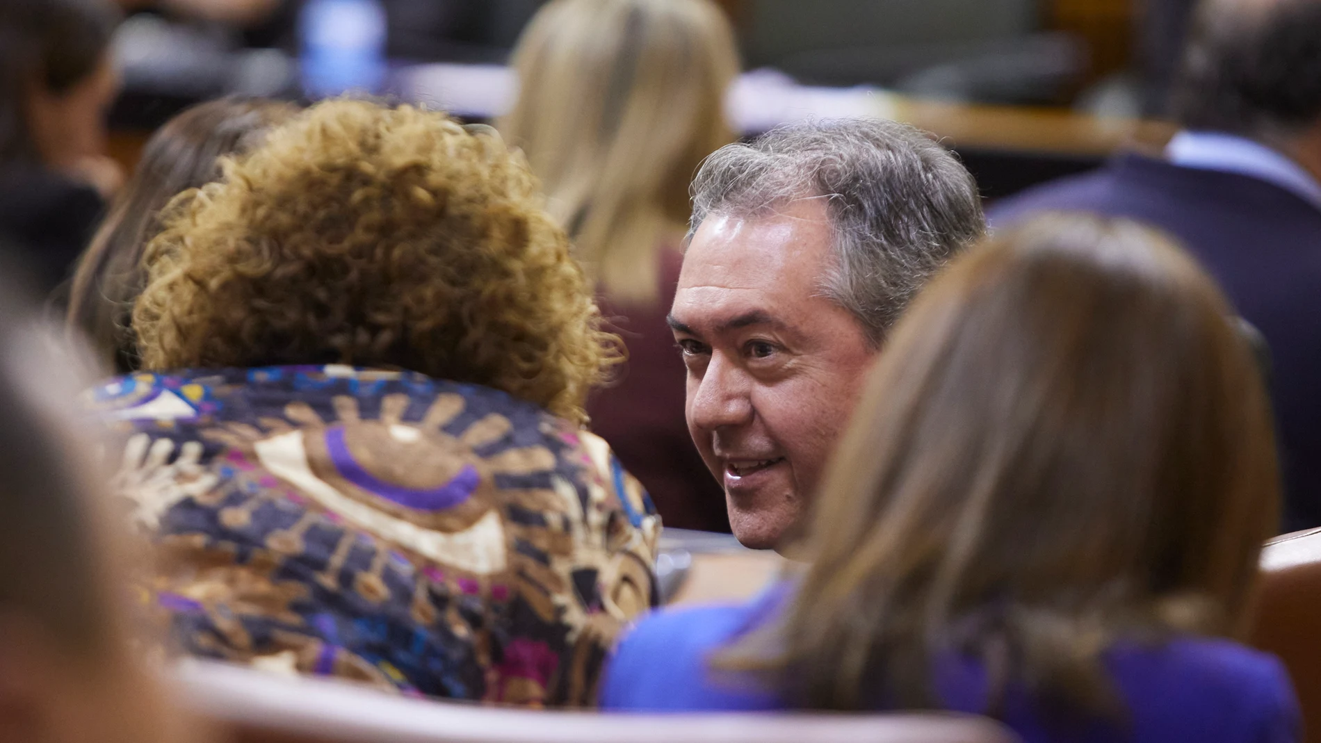 El secretario general del PSOE-A, Juan Espadas, en el Pleno del Parlamento andaluz