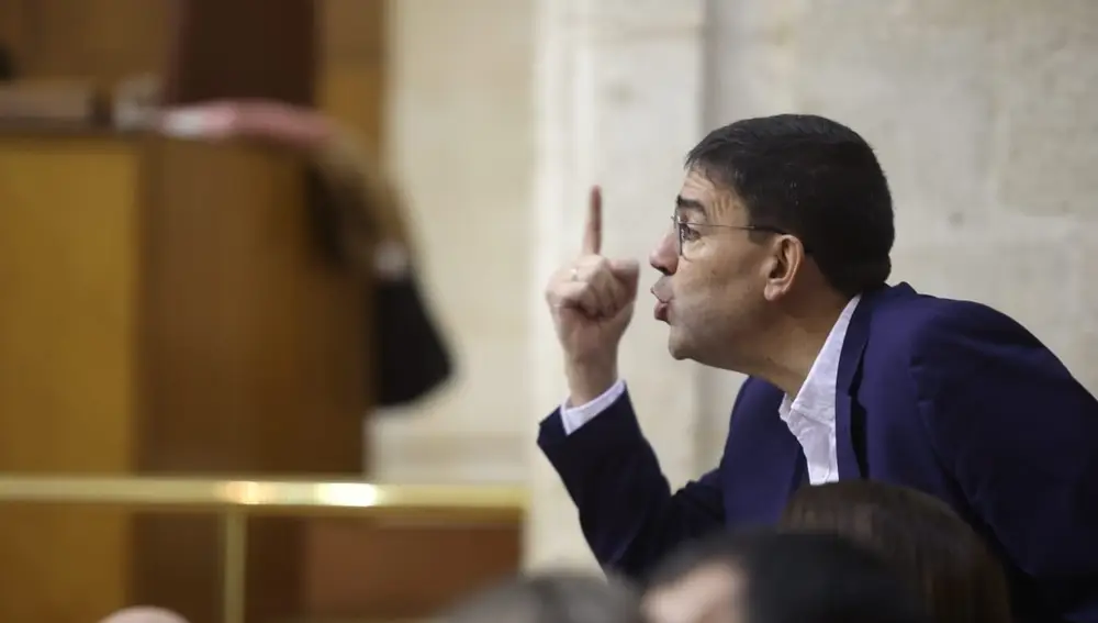 El parlamentario del PSOE-A Mario Jiménez, en el Pleno del Parlamento andaluz