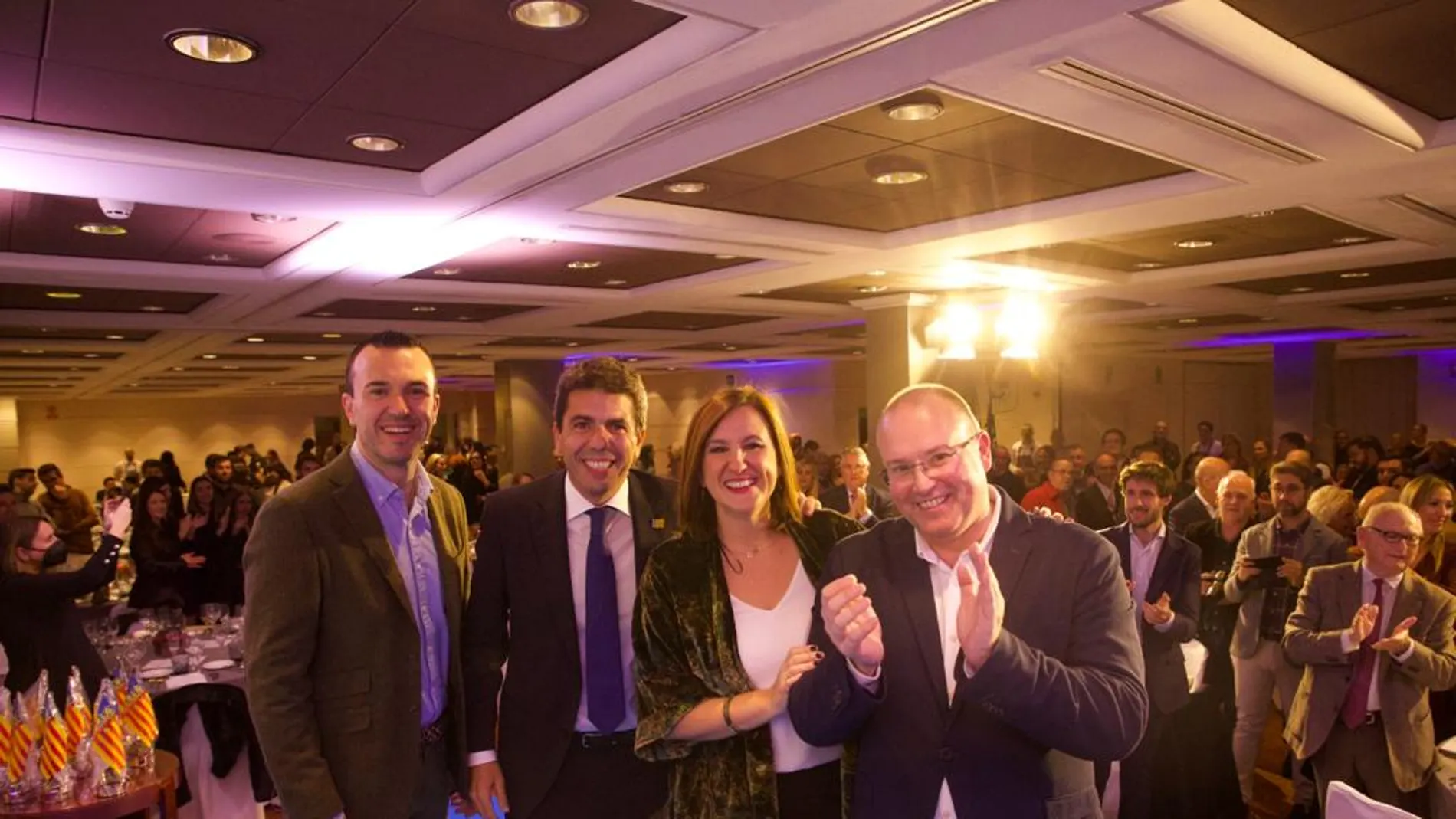 Cena del PPCV, con Carlos Mazón (c), María José Catalá, Miguel Tellado