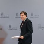 El consejero de Economía y Hacienda y portavoz de la Junta, Carlos Fernández Carriedo, comparece en la rueda de prensa posterior a la reunión del Consejo de Gobierno.