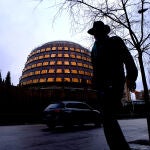 Los magistrados se reunirán el próximo lunes en la sede del TC, en la imagen, para debatir la petición de suspensión cautelar de la reforma