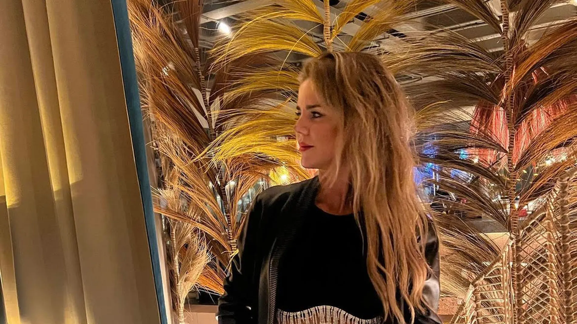 Amelia Bono con top joya de Zara.