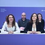(I-D) La ministra de Igualdad, Irene Montero, la ministra de Derechos Sociales, Ione Belarra, y la secretaria de Organización de Podemos, Lilith Vestrynge