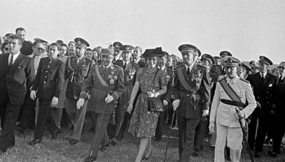 La llegada al aeródromo de Eva Perón
