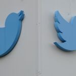 Las dos caras de Twitter: popular y denostada (AP Photo/Jeff Chiu)