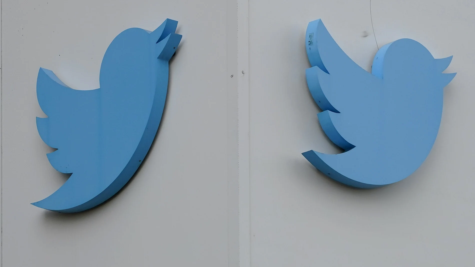 Las dos caras de Twitter: popular y denostada (AP Photo/Jeff Chiu)