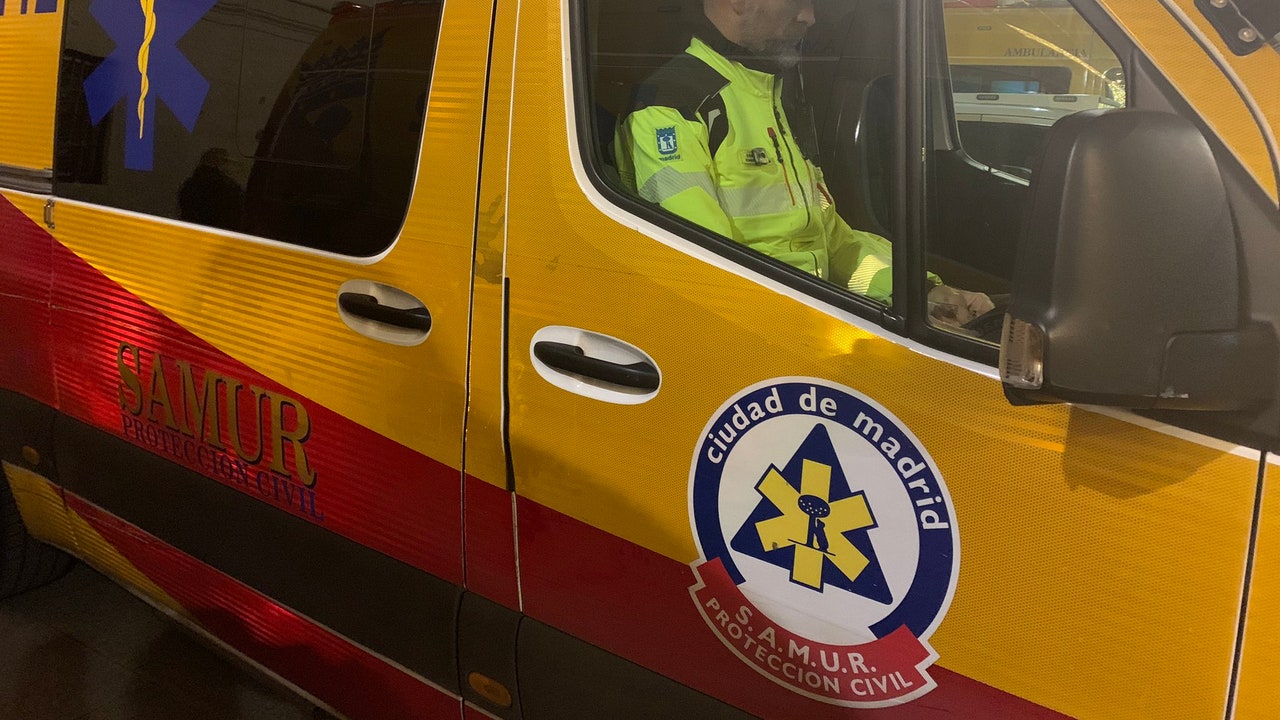 La Policía busca a un conductor que se fugó tras atropellar a un joven en Madrid