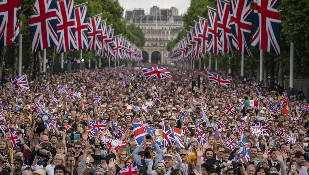 Trooping the color en Londres (Aaron Chown/Pool Photo via AP)