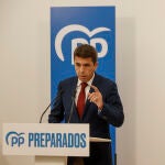 El presidente del Partido Popular de la Comunitat Valenciana, Carlos Mazón, ofrece una rueda de prensa sobre la actualidad política