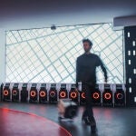 Los usuarios pueden cambiar sus baterías eléctricas agotadas por unas cargadas y disponibles al momento