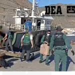 Un momento del desembarco de la droga en el puerto de Tenerife