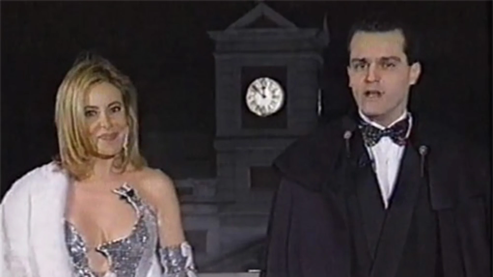 Ana Obregón en las Campanadas 1995