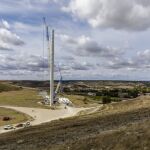 Iberdrola instalando el primer aero del complejo eólico Herrera II Burgos en 2020