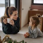 Muchos padres no saben qué responder cuando sus hijos les piden probar el café | Fuente: Yan Kruaku / Pexels