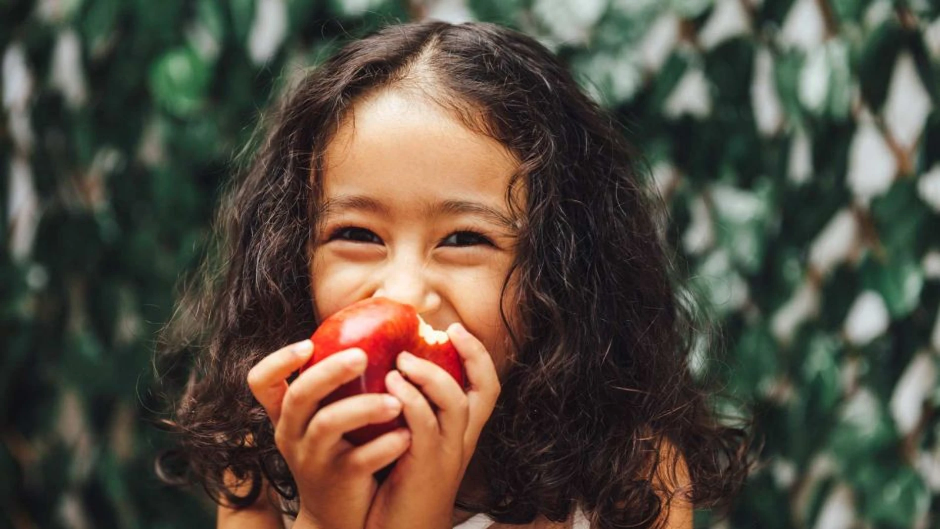 ¿Afecta la alimentación al bienestar emocional de niños y adolescentes