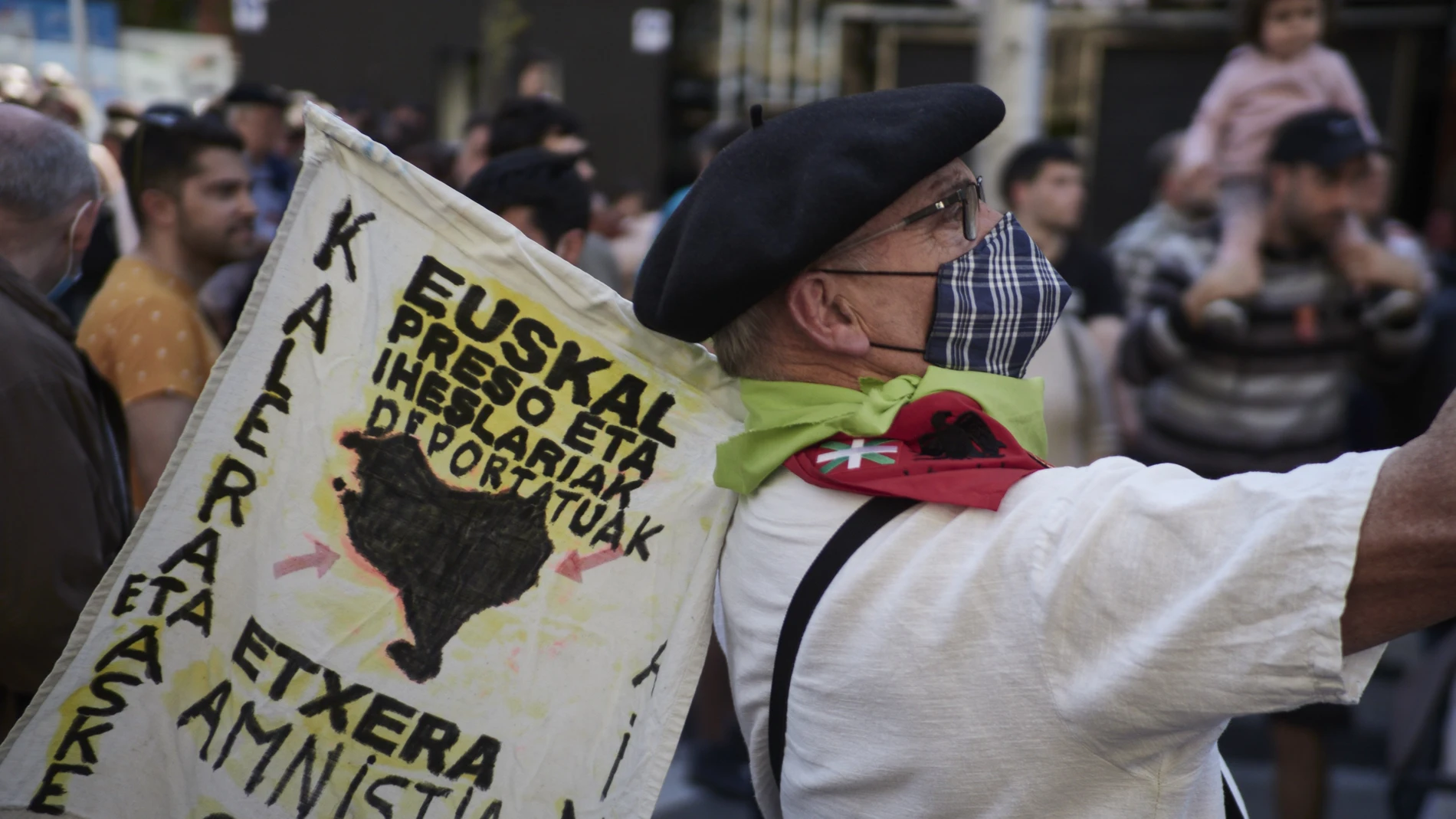 Manifestación convocada en Pamplona por EH Bildu a favor de los presos de ETA con motivo del Aberri Eguna el pasado abril