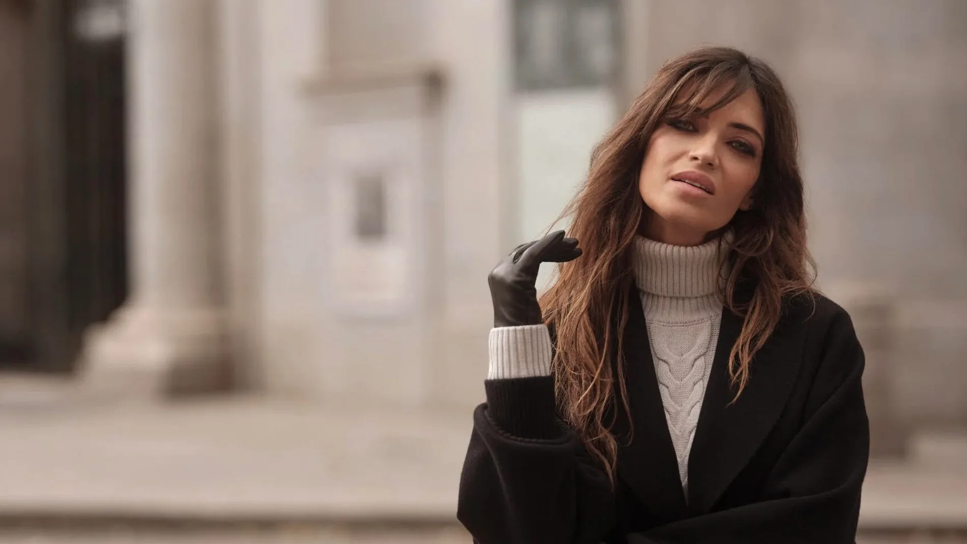 Sara Carbonero con el look perfecto para el invierno.