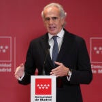El consejero de Sanidad de la Comunidad de Madrid, Enrique Ruiz Escudero