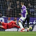 Courtois hace una de sus grandes paradas ante el Valladolid