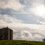 Vista del cielo de Madrid desde el Cerro del Tío Pío en Vallecas