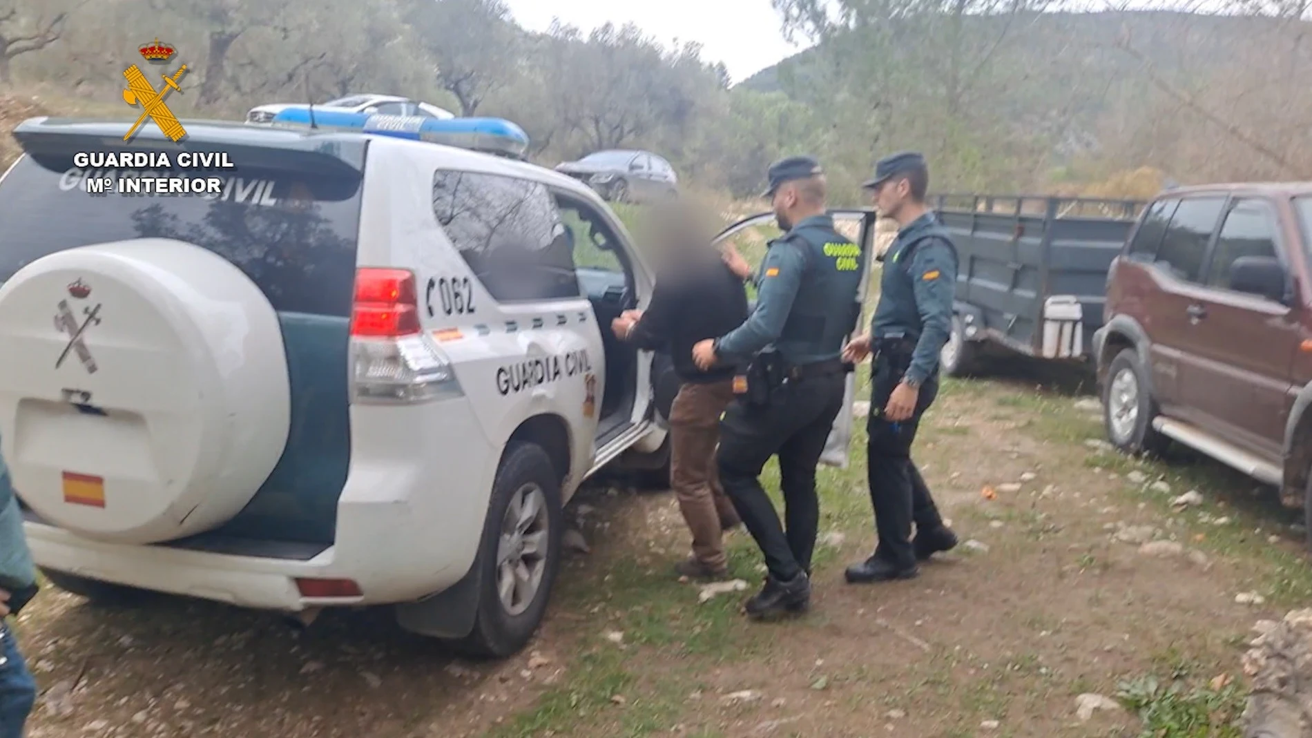 El Equipo Roca de la Guardia Civil arresta a un ganadero de Tollos por amenazar supuestamente a los vecinos