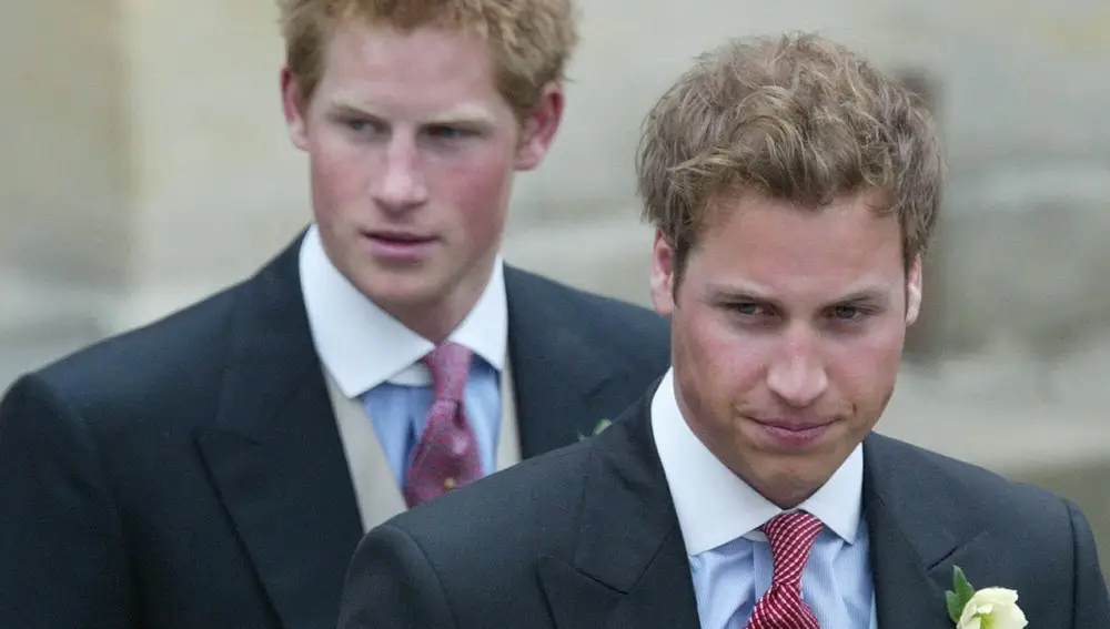 Harry y William, el día de la boda de Carlos III y Camilla Parker