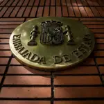 Escudo en el exterior de la Embajada de España en Caracas (Venezuela)