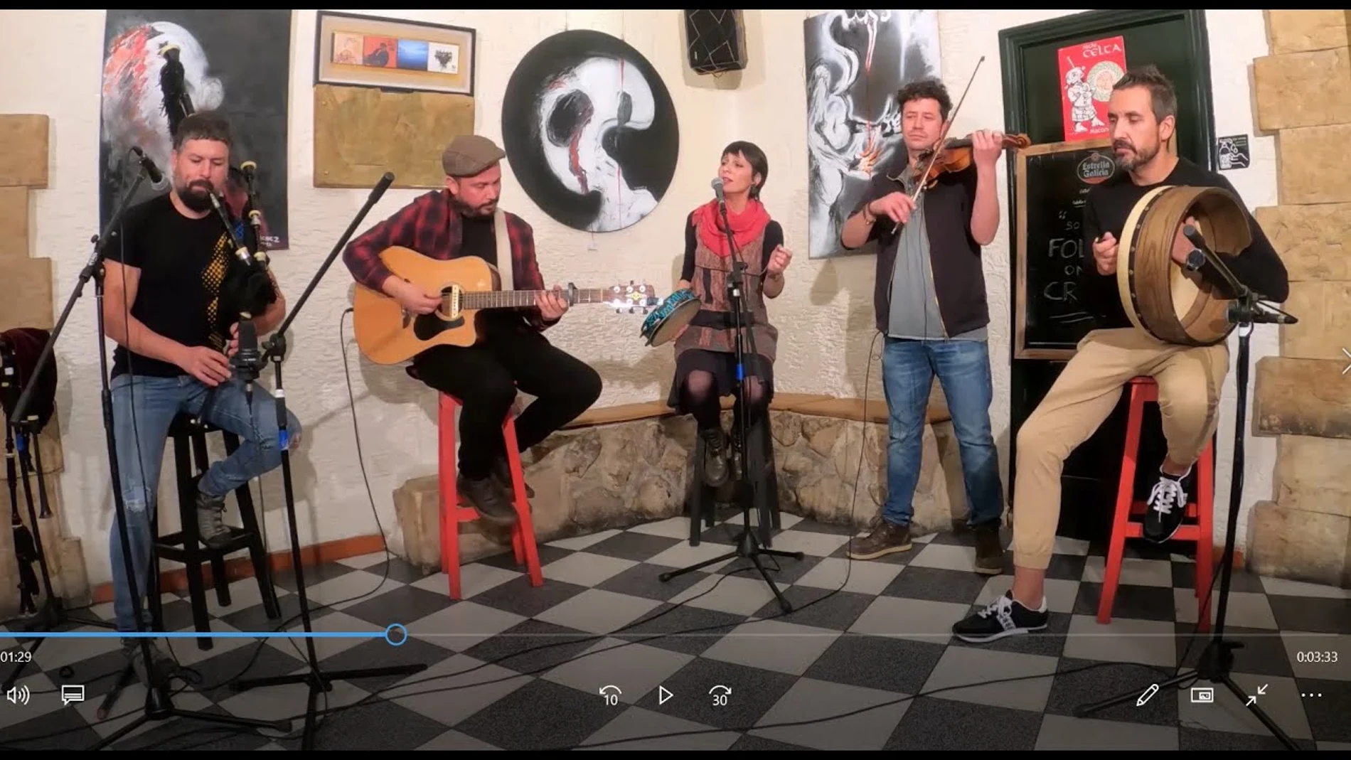 El grupo Folk on Crest actuará a las 19,30 horas de este sábado en el Auditorio de la Casa de Cultura de La Cistérniga