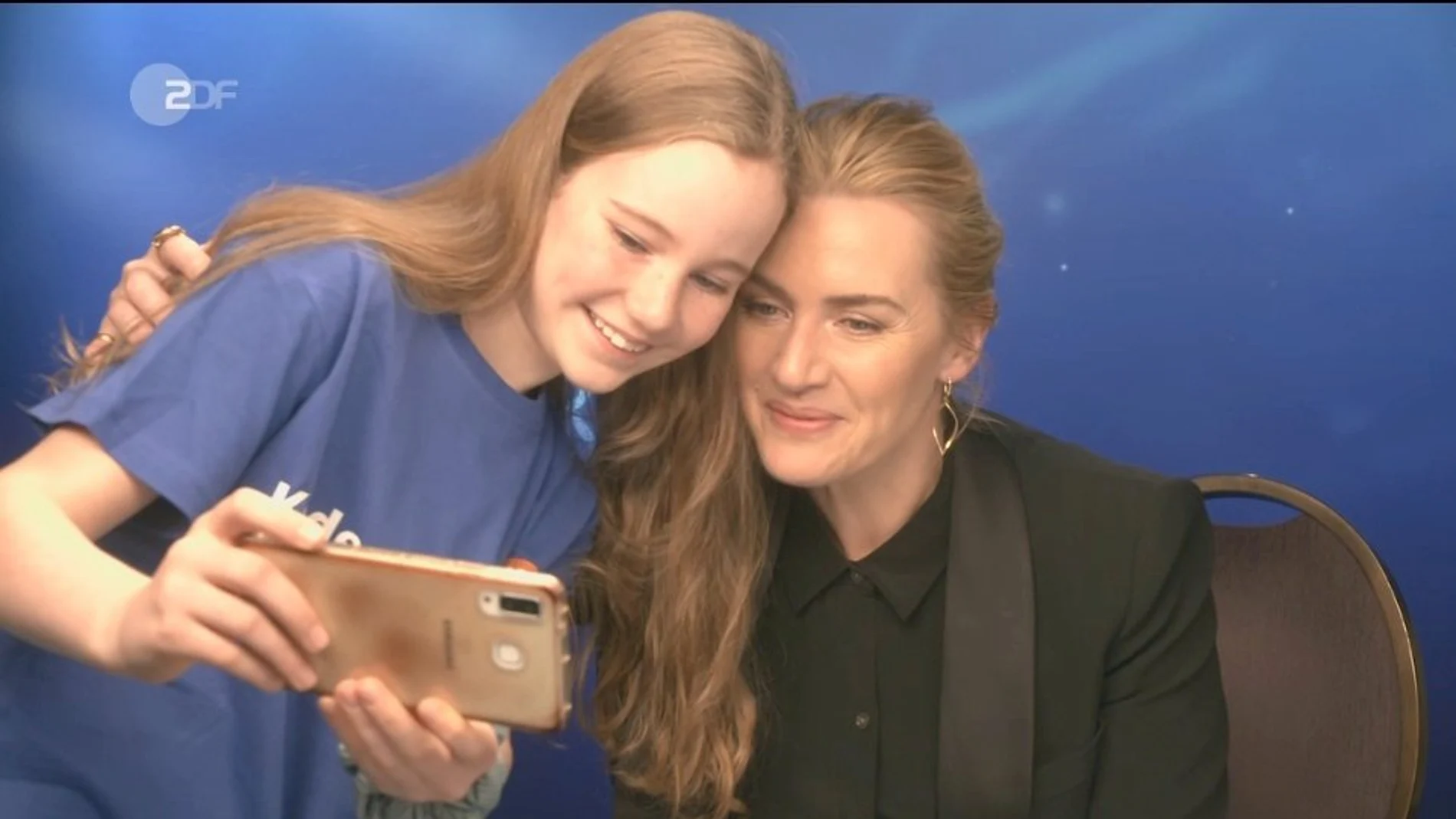 La tierna reacción de Kate Winslet con una joven periodista primeriza