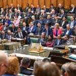 El primer ministro británico, Rishi Sunak, habla en la Cámara de los Comunes en Londres, Reino Unido