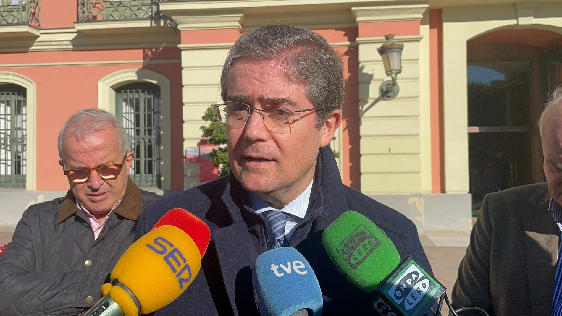 El PP de Murcia pide la convocatoria urgente de una comisión de investigación por el "escándalo de las sillas"