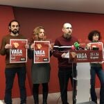 En el centro, el responsable de la Comisión de Lengua de La Intersindical Educació, Gerard Furest, en rueda de prensa para presentar las dos jornadas de huelga educativa el 25 y 26 de eneroEUROPA PRESS
