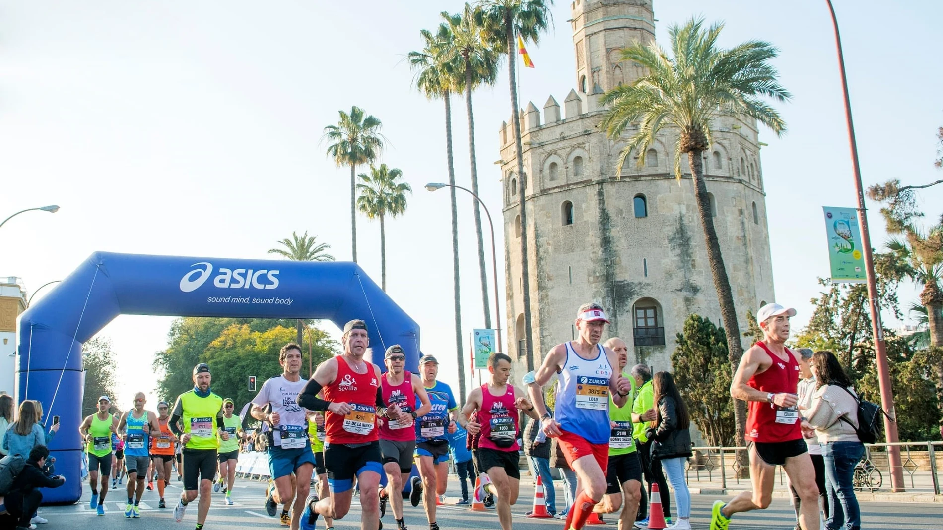 Imagen de archivo de una carrera de la Zurich Maratón de Sevilla. AYUNTAMIENTO DE SEVILLA