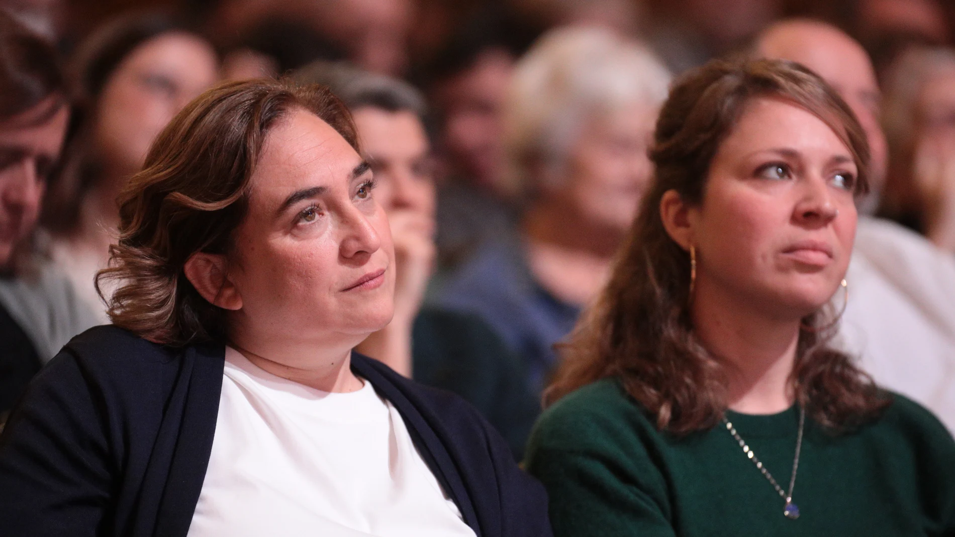 Ada Colau y Janet Sanz