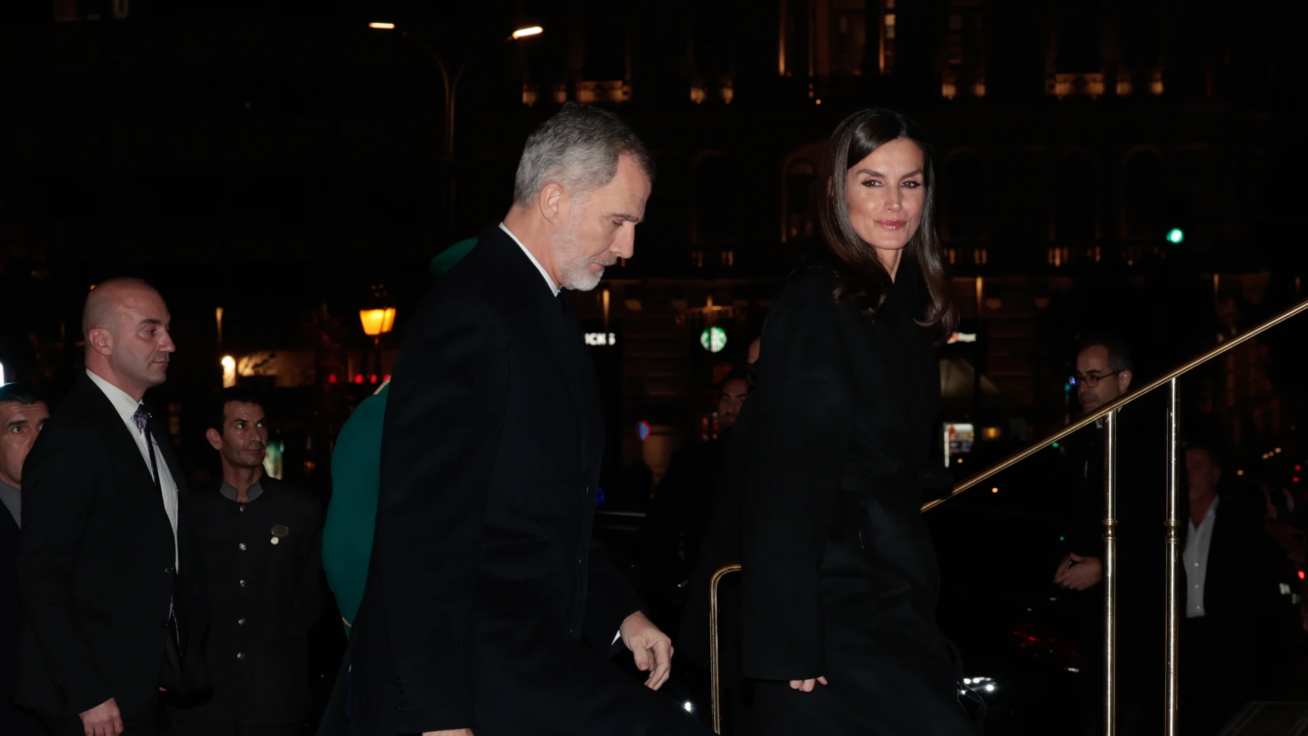 La Reina Letizia llega a Grecia para asistir mañana al funeral de Constantino de Grecia.