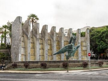 El monumento obra de Juan de &Aacute;valos, escultor del Valle de los Ca&iacute;dos, en Santa Cruz de Tenerife