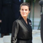 La Reina Letizia llega al funeral por el Rey Constantino de Grecia