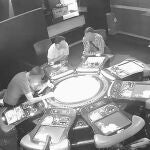 Tres de los detenidos en el salón de juegos
