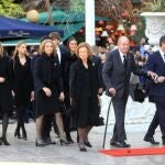 Don Juan Carlos y Doña Sofía, acompañados por la princesa Irene, las Infantas Elena y Cristina, y sus hijos: Froilán y Victoria Federica de Marichalar, Juan, Pablo, Irene y Miguel Urdangarin
