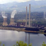 Central térmica de Compostilla II en Cubillos del Sil que será derribada el próximo 26 de enero