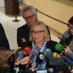 La nueva síndica de Ciudadanos (CS) en Les Corts Valencianes, Mamen Peris, ofrece declaraciones a los medios tras la reunión del grupo parlamentario de Cs