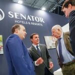 El presidente de la Diputación de Almería se reúne con empresarios del sector turístico en Fitur