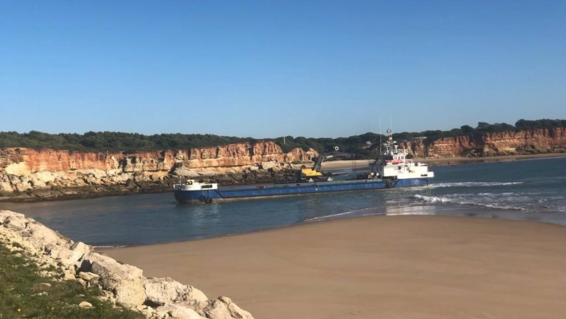 Obras de dragado en Conil