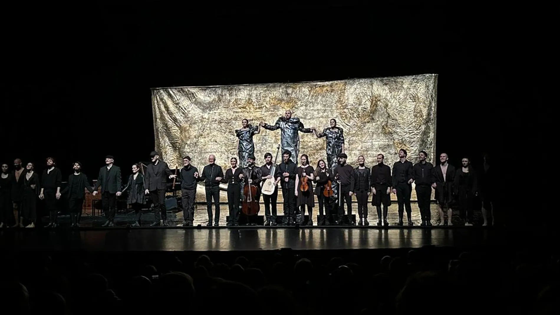 Blanca Li reinterpreta en la Sala Roja de los Teatros del Canal esta gran historia e la ópera sobre la incapacidad de controlar una pasión salvaje.