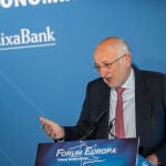 El presidente de Mercadona, Juan Roig, interviene durante un desayuno informativo de Fórum Europa, en el Hotel Las Arenas,
