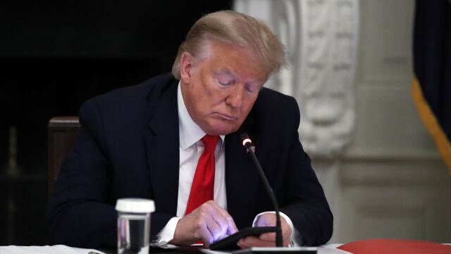 El expresidente Donald Trump aún defiende que hubro fraude electoral en 2020